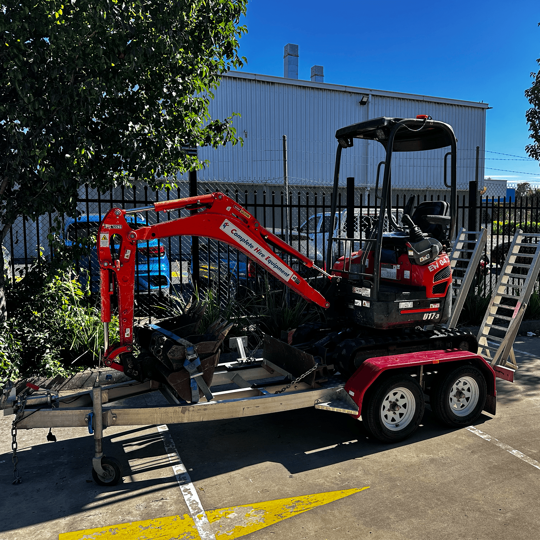 1.7t Diesel Mini Excavator (Towable)